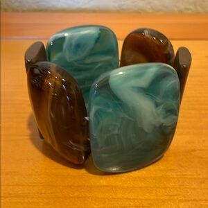 Stylish Multicolor Acrylic Bracelet